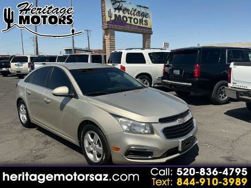 Used 2015 Chevrolet Cruze LT FWD image 1