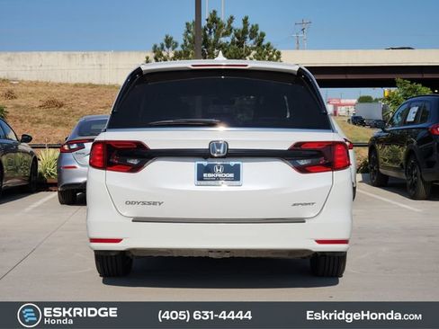Used 2024 Honda Odyssey Sport image 6