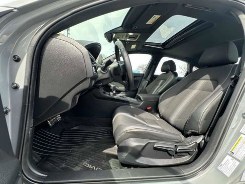 Used 2025 Honda Civic Sport image 11