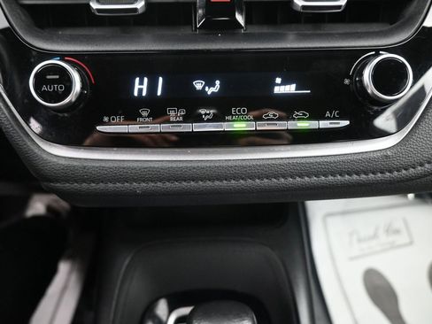 Used 2020 Toyota Corolla SE image 13