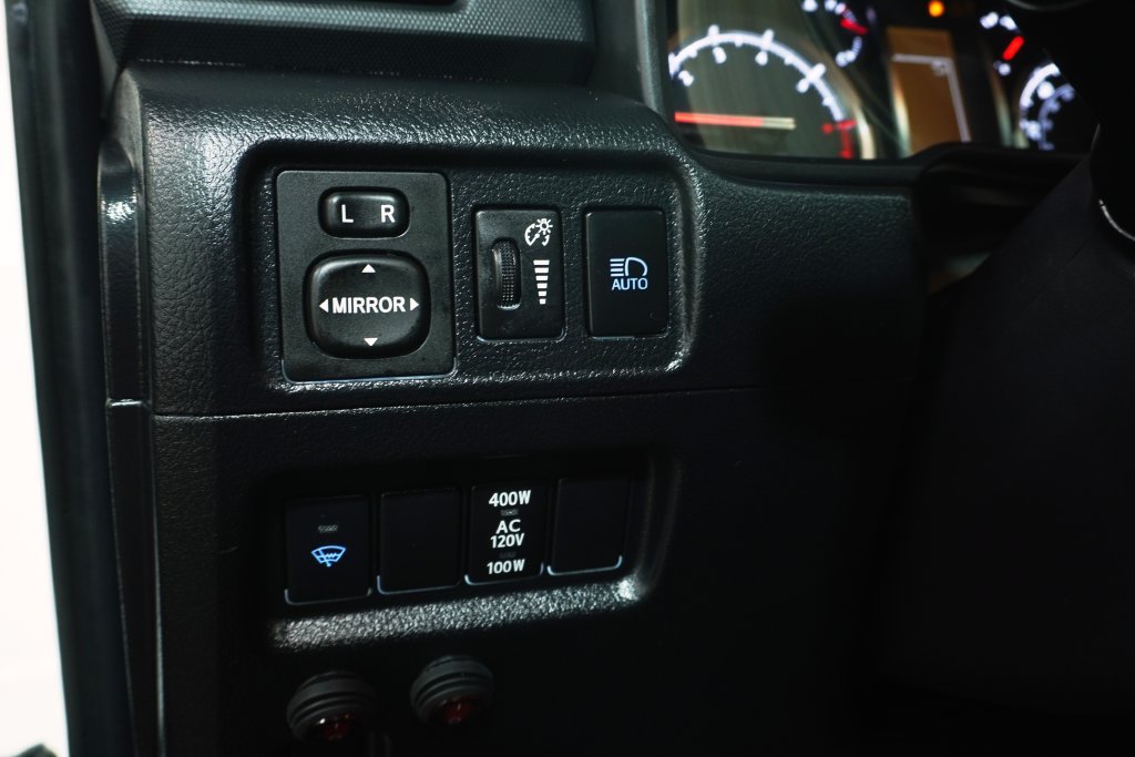 Used 2021 Toyota 4Runner TRD Off-Road Premium w/ Moonroof Package AWD/4WD image 23