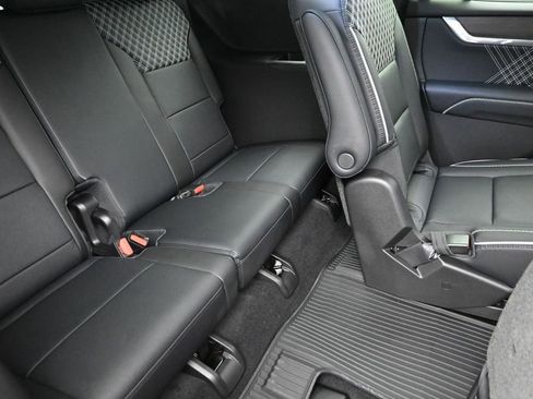 New 2026 GMC Acadia Denali w/ Super Cruise Package image 9