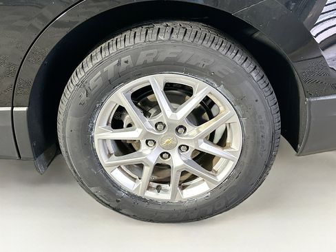 Used 2024 Chevrolet Equinox LT image 11