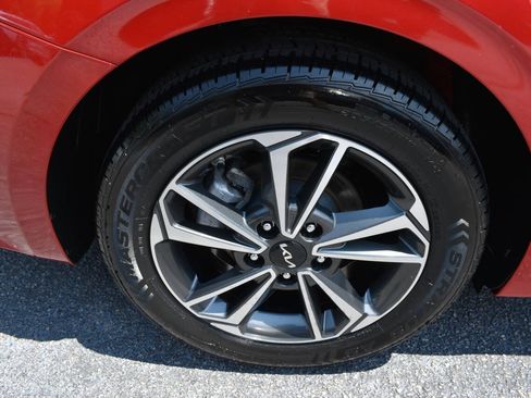 Used 2023 Kia Forte LXS FWD image 39