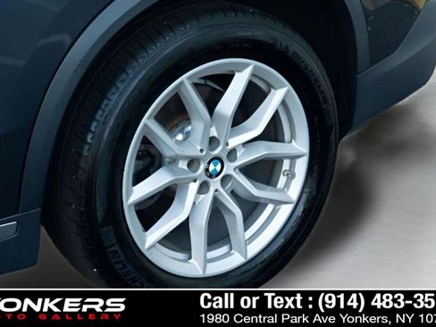 Used 2021 BMW X5 xDrive40i w/ Premium Package 2 image 53