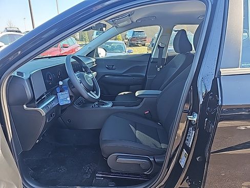 New 2026 Hyundai Kona SE image 9