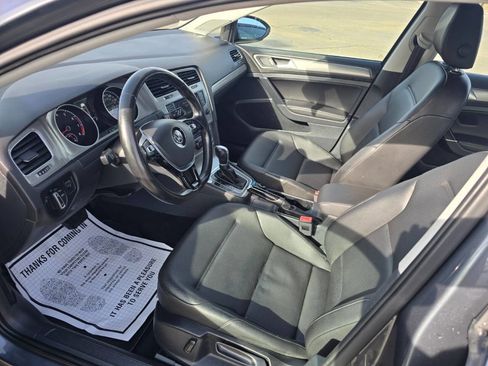 Used 2016 Volkswagen Golf Limited Edition image 19