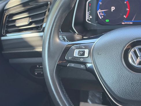Used 2019 Volkswagen Jetta SEL w/ Cold Weather Package FWD image 31