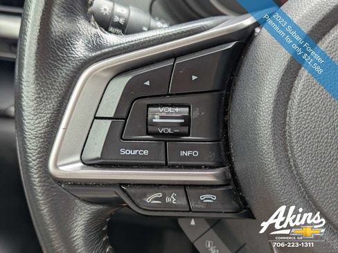 Used 2023 Subaru Forester Premium AWD/4WD image 26