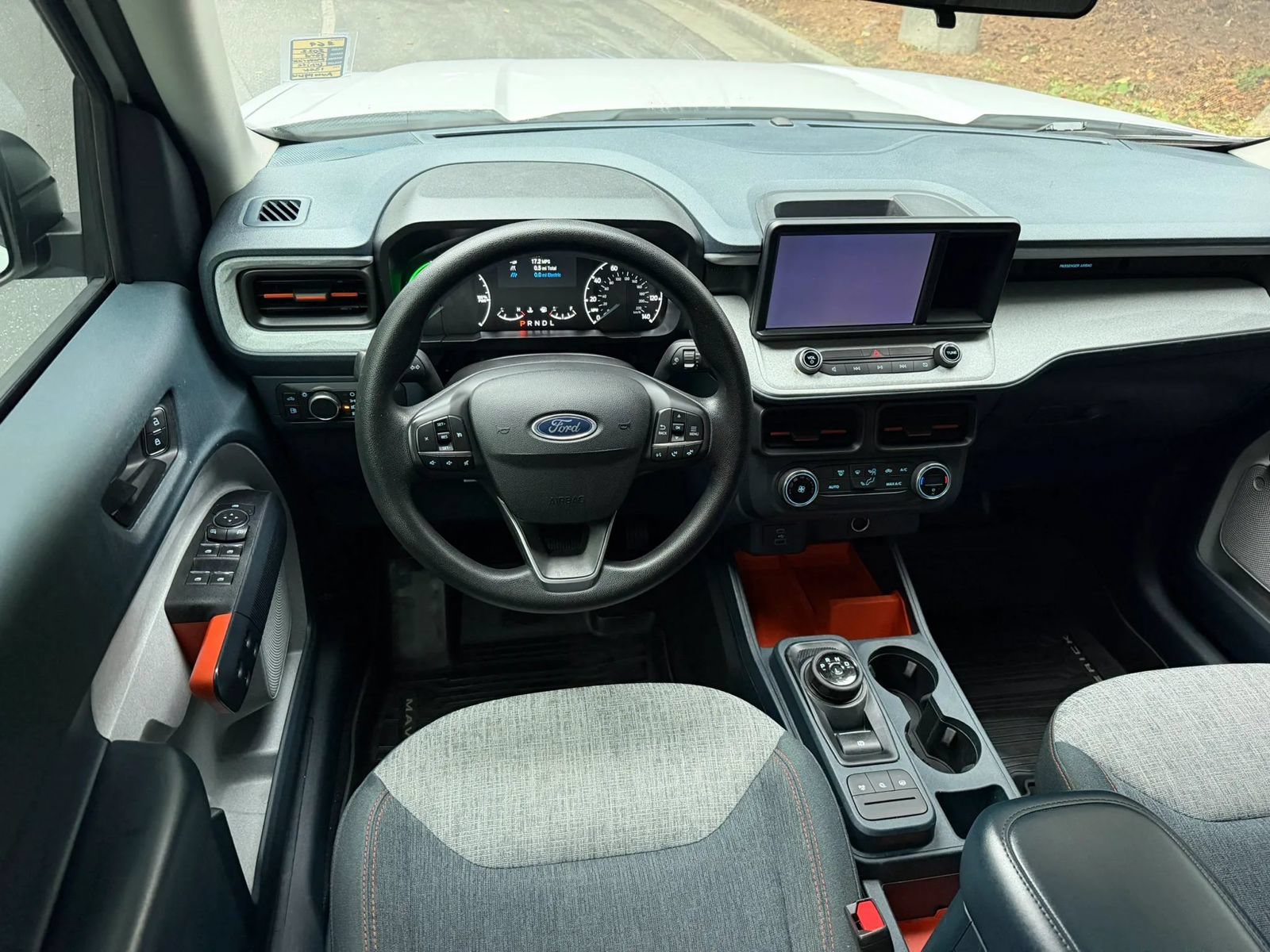 Used 2022 Ford Maverick XLT FWD image 3