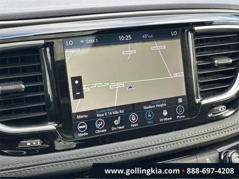 Used 2019 Chrysler Pacifica Limited image 26