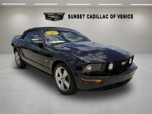 Used 2007 Ford Mustang GT Premium RWD image 3