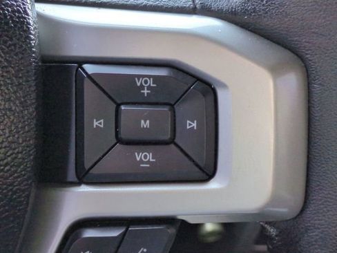 Used 2018 Ford F150 Lariat image 23