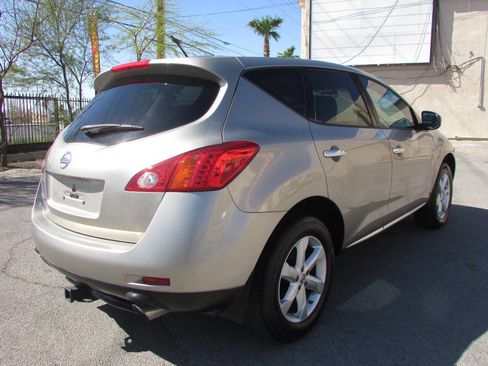Used 2010 Nissan Murano S image 4