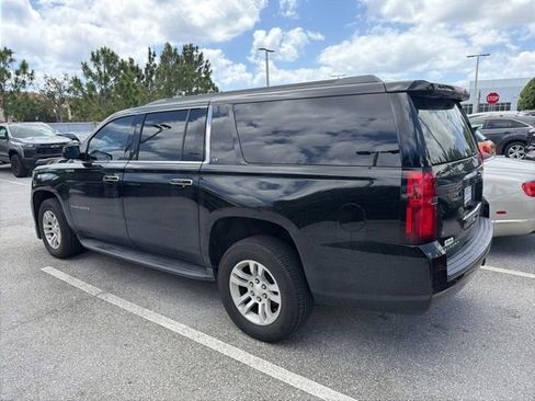 Used 2020 Chevrolet Suburban LT AWD/4WD image 4