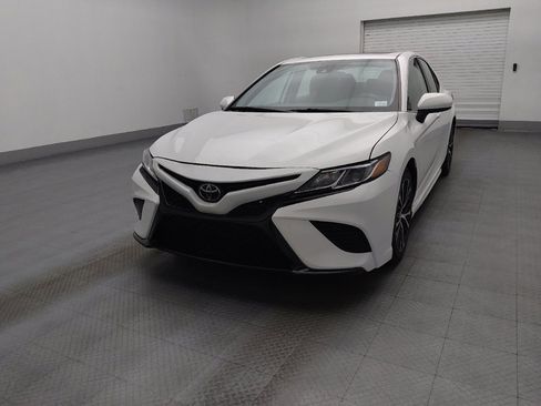 Used 2020 Toyota Camry SE image 15