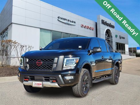 Used 2024 Nissan Titan PRO-4X w/ Pro-4x Convenience Package image 2