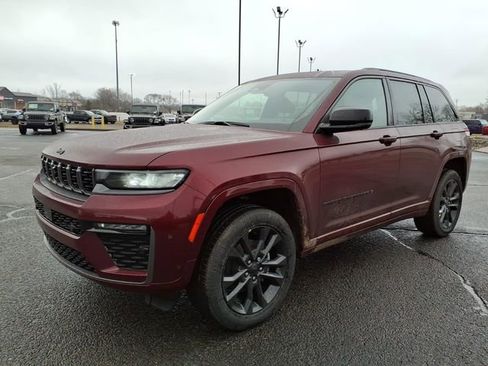 New 2026 Jeep Grand Cherokee Limited AWD/4WD image 3