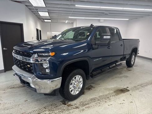 Used 2022 Chevrolet Silverado 3500 LT image 4