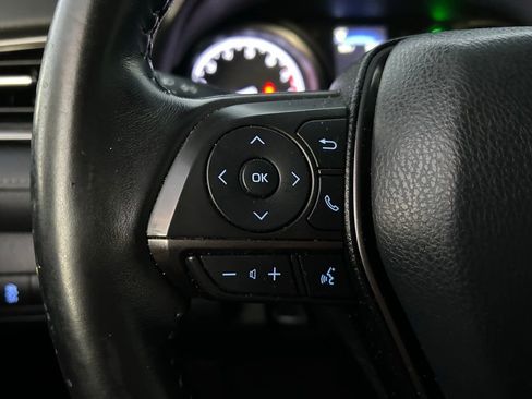 Used 2021 Toyota Camry SE image 20