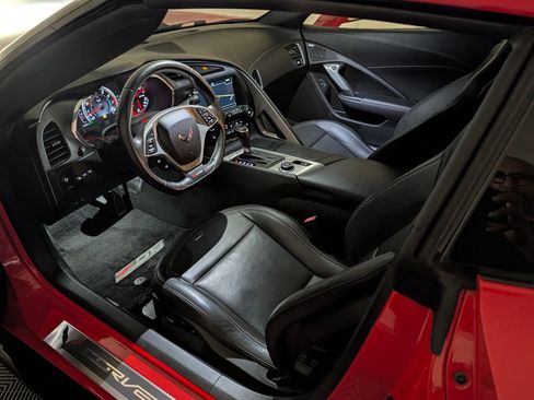 Used 2018 Chevrolet Corvette Z06 RWD image 19