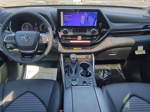 Certified 2026 Toyota Highlander XSE AWD/4WD image 29