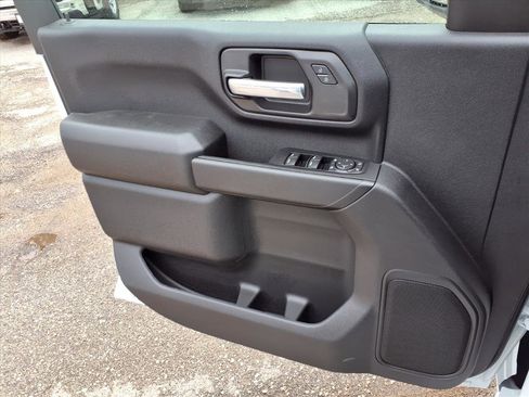 New 2026 GMC Sierra 2500 Pro w/ Convenience Package image 12