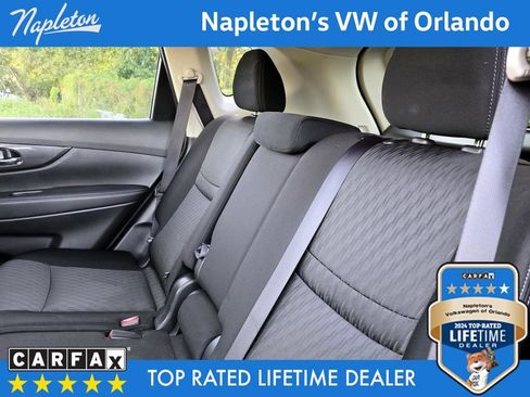 Used 2020 Nissan Rogue SV image 29