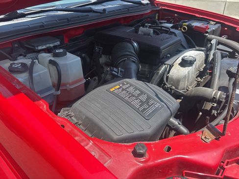 Used 2012 Chevrolet Colorado LT AWD/4WD image 34