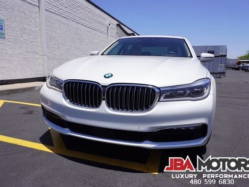 Used 2018 BMW 750i RWD image 50