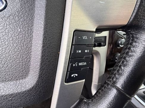 Used 2013 Ford F150 Platinum image 18