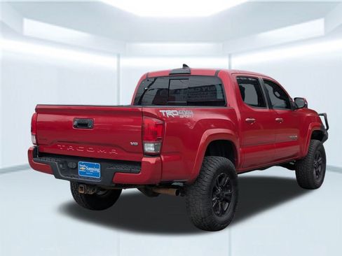 Used 2017 Toyota Tacoma SR5 image 6