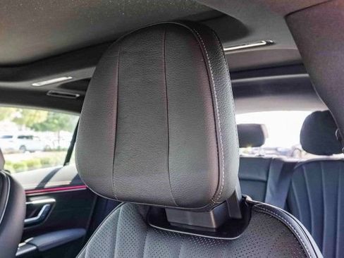New 2022 Mercedes-Benz EQS 580 4MATIC Sedan image 23
