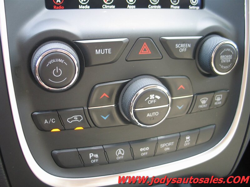 Used 2019 Dodge Durango SXT AWD/4WD image 18