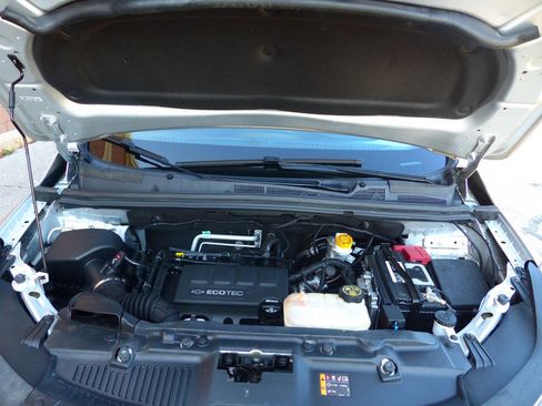 Used 2019 Chevrolet Trax LS image 16