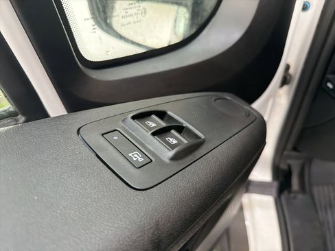 Used 2025 RAM ProMaster 2500 w/ U-Haul Equipment Group image 18