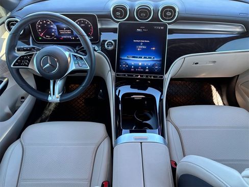 Used 2023 Mercedes-Benz GLC 300 image 14