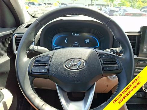 Certified 2025 Hyundai Venue SEL FWD image 23