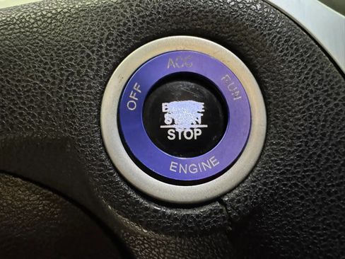 Used 2023 Chrysler 300 Touring w/ Sport Appearance Package RWD image 17
