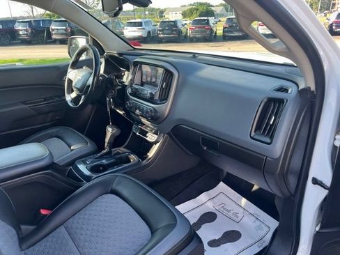 Used 2017 Chevrolet Colorado Z71 AWD/4WD image 9