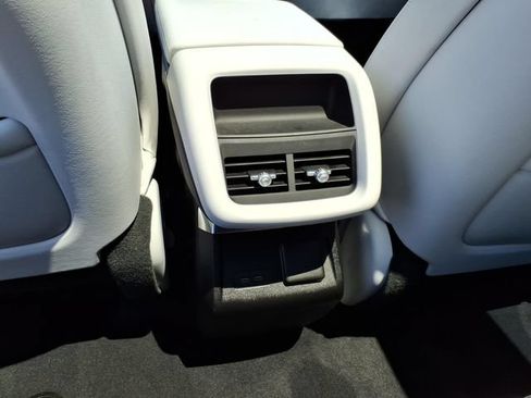 Used 2023 Cadillac Lyriq 2WD image 15