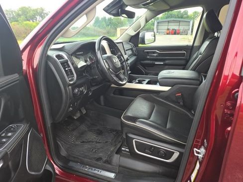 Used 2022 RAM 1500 Laramie AWD/4WD image 11
