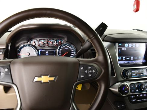 Used 2019 Chevrolet Tahoe LT AWD/4WD image 18