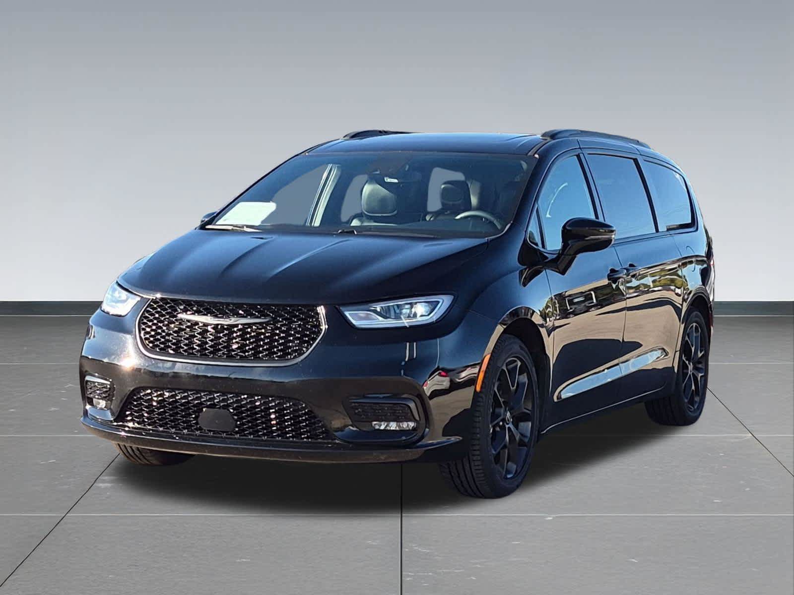 Used 2025 Chrysler Pacifica Limited FWD image 10