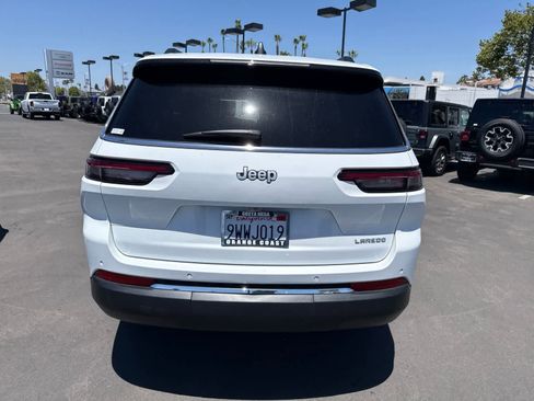Used 2025 Jeep Grand Cherokee L Laredo RWD image 16