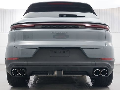 New 2026 Porsche Cayenne S image 6