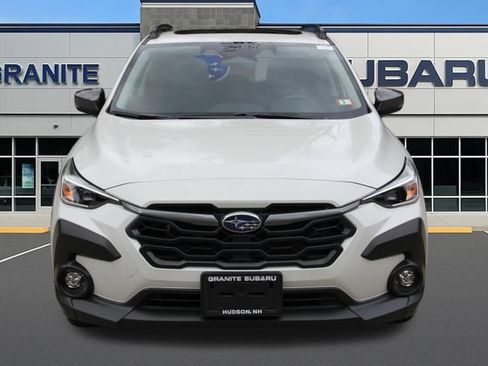Used 2025 Subaru Crosstrek 2.5i Premium AWD/4WD image 5