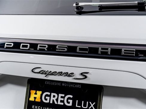 Used 2022 Porsche Cayenne S image 34