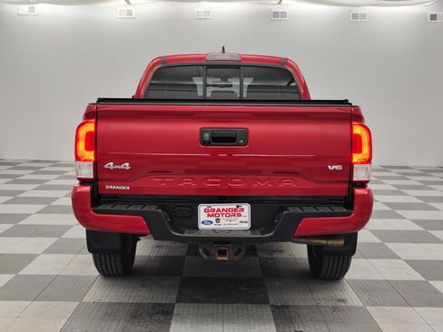 Used 2016 Toyota Tacoma SR5 image 7