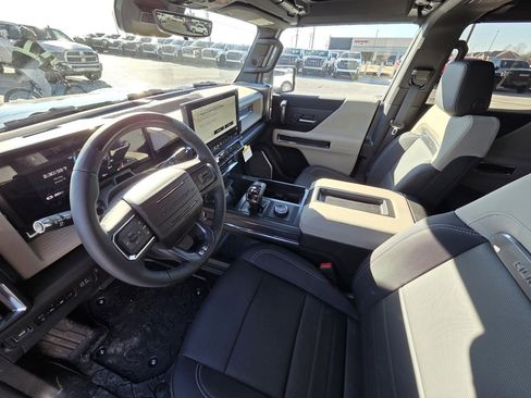 New 2026 GMC Hummer EV SUV image 10